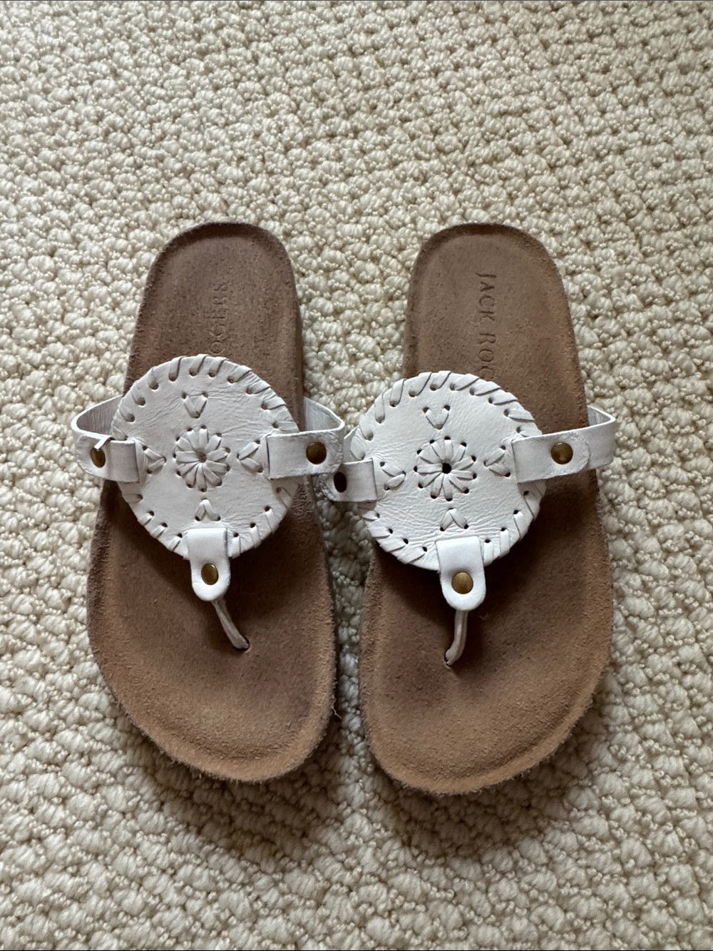 Jack Rogers White Leather Circle Medallion Toe-Post Sandals - Picture 1 of 3